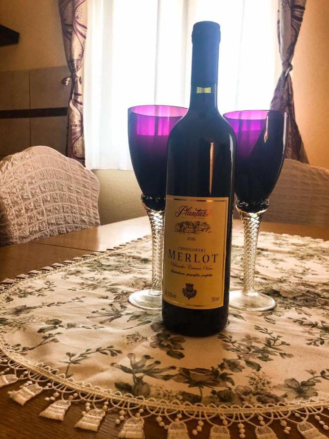 Jovana -- Porodicni Apartmani Igalo Herceg Novi Buitenkant foto