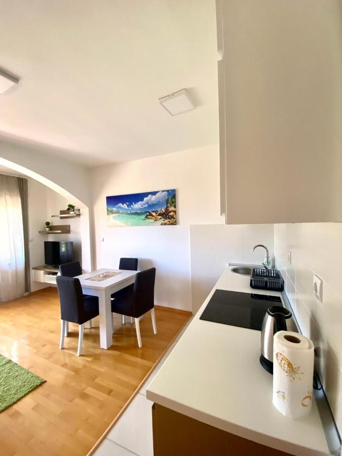 Jovana -- Porodicni Apartmani Igalo Herceg Novi Buitenkant foto