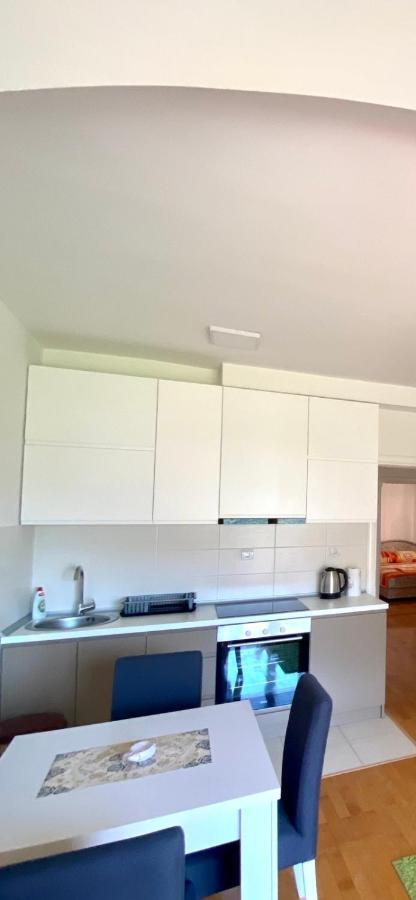 Jovana -- Porodicni Apartmani Igalo Herceg Novi Buitenkant foto