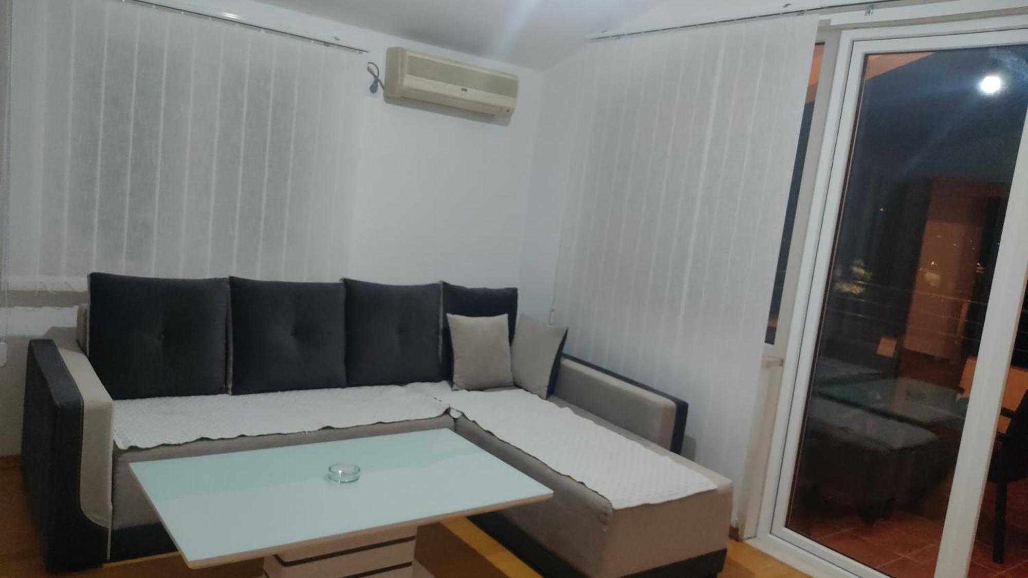 Jovana -- Porodicni Apartmani Igalo Herceg Novi Kamer foto